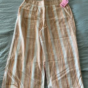 Women’s striped Capri pants